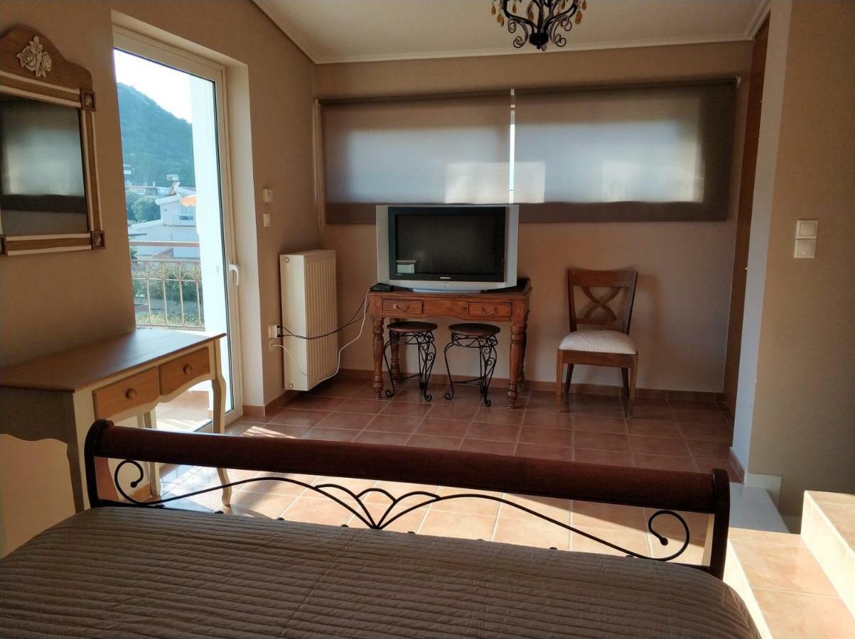 Relaxing Villa With Swimming Pool And Garden Agios Georgios  外观 照片