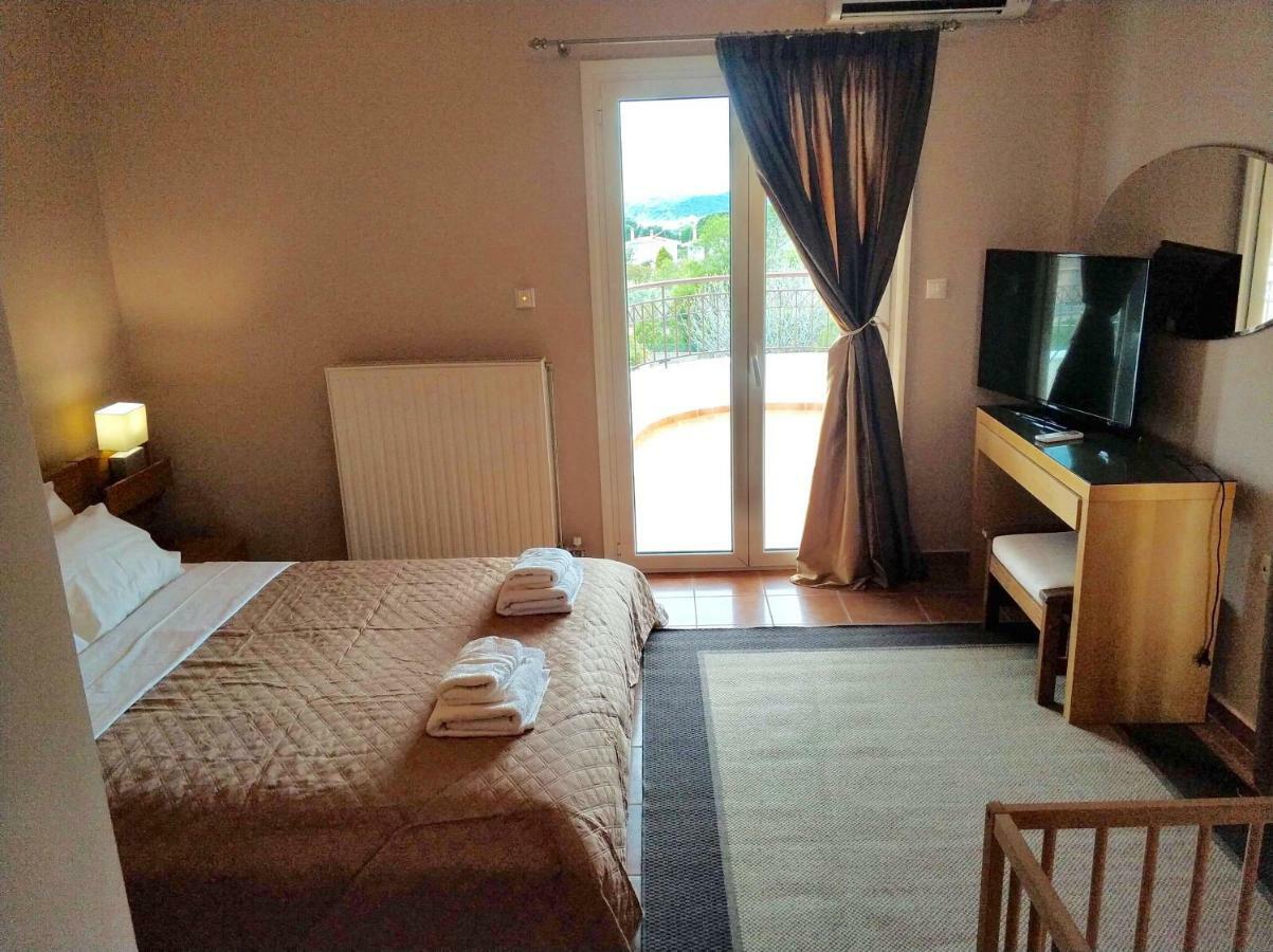 Relaxing Villa With Swimming Pool And Garden Agios Georgios  外观 照片